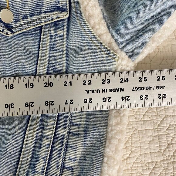 AEMI + Co Doro Denim Jacket Sherpa washed denim Size M Boutiques Boho Relaxed Fi - Picture 6 of 13